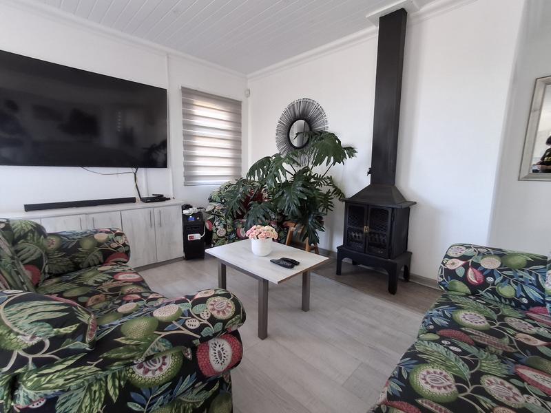 3 Bedroom Property for Sale in St Helena Views Western Cape